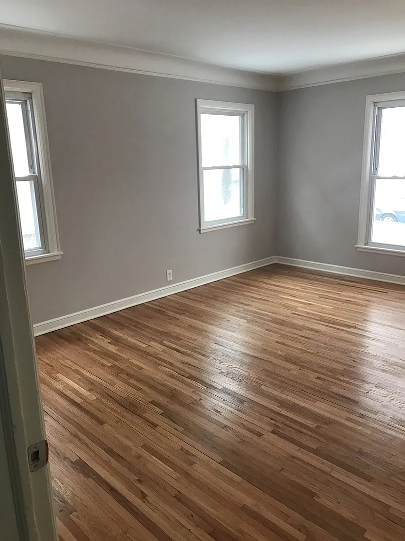 Gorgeous 3 bedroom 1 bathroom house in Victory Neighborhood! — Photo 4