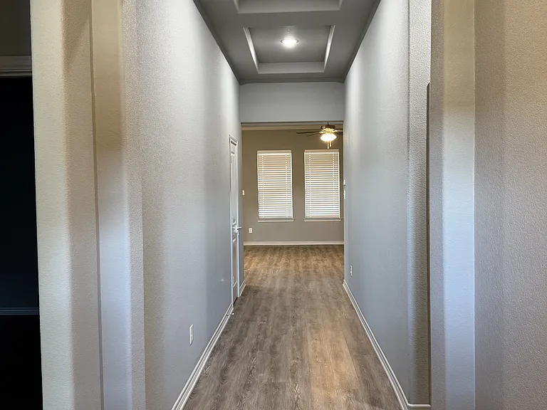 8920 Kiowa Dr — Photo 2