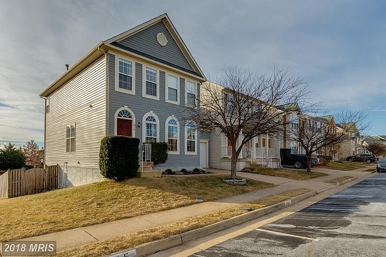 Beautiful end-unit townhome