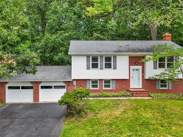 130 Circle Rd, Pasadena, MD 21122