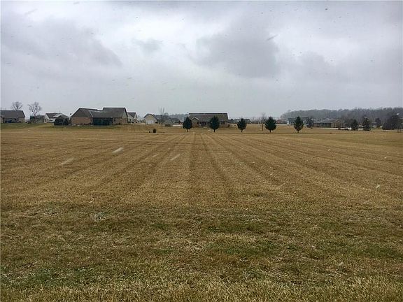4th image of 2 S County Road 330 E