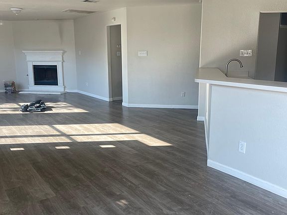 4th image of 6717 Fairglen Dr