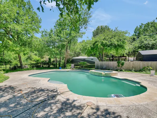 5313 Hidden Oaks Ln, Arlington, TX 76017