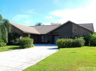 2 Thurston Dr, Palm Beach Gardens, FL 33418