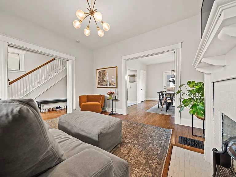 2844 Minot Ave — Photo 5