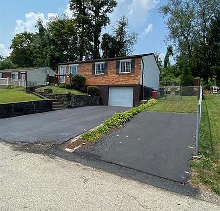 3rd image of 149 Courtney Dr