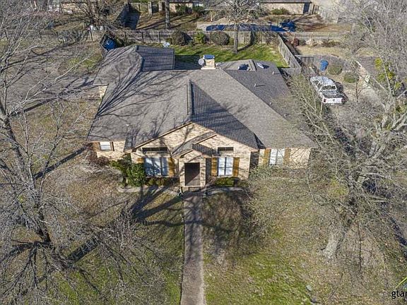 5th image of 1810 Hogan Ln