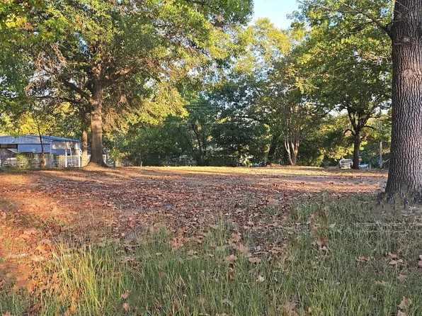 902 N 6th Ave, Durant, OK 74701