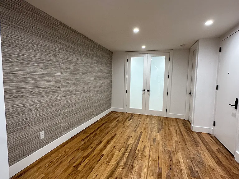 1129 Broadway #1B — Photo 14