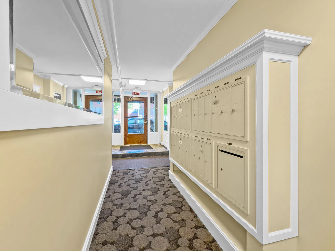Classic Apartments — Photo 3