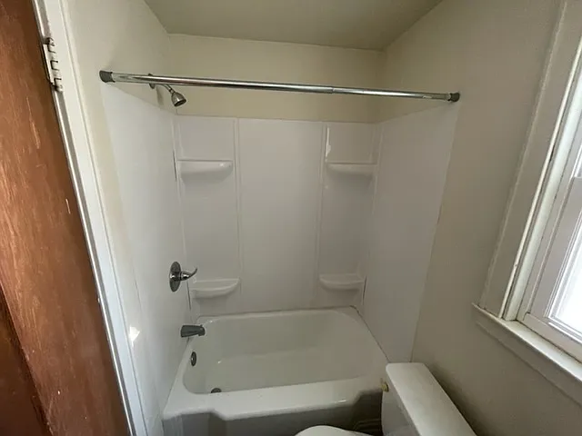 315 E Main St — Photo 5