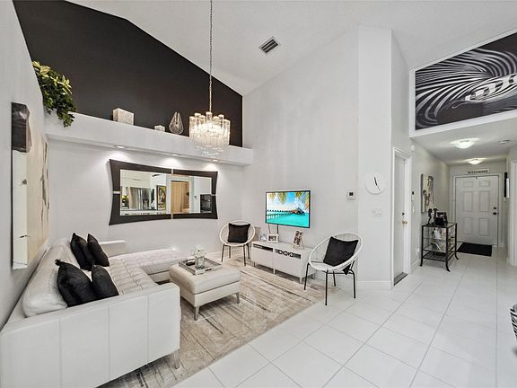 4th image of 7616 S Pinewalk Drive #7616
