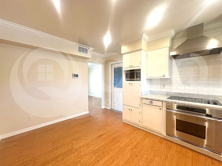 3421 E Camelback Rd — Photo 9