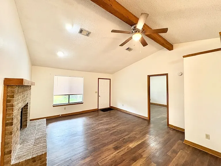912 Nutmeg Ave — Photo 6