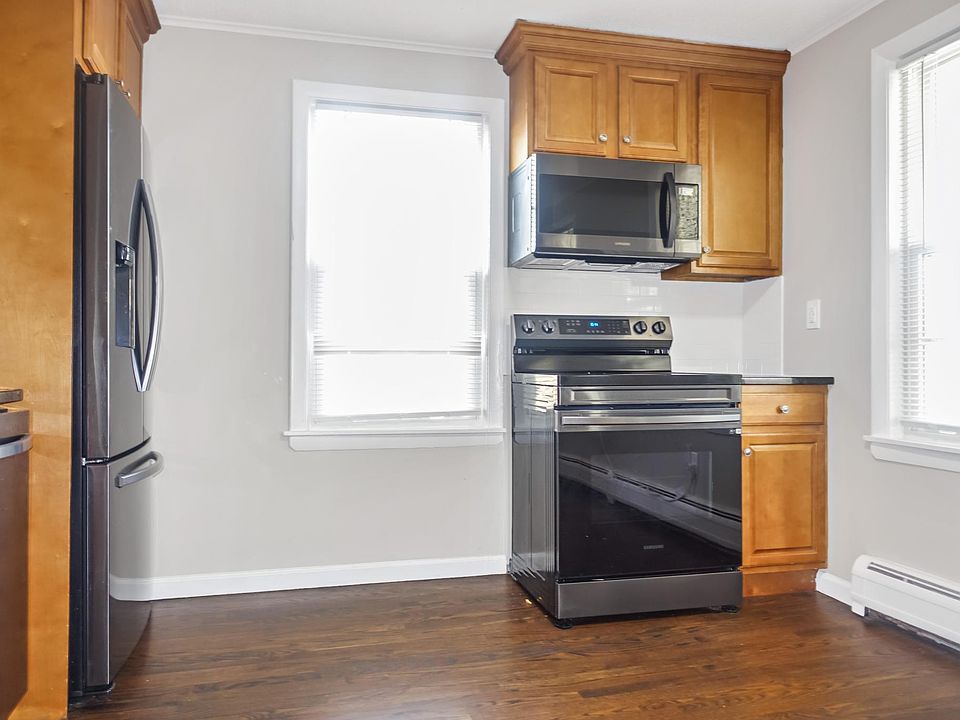 1st image of 529 Griswold St