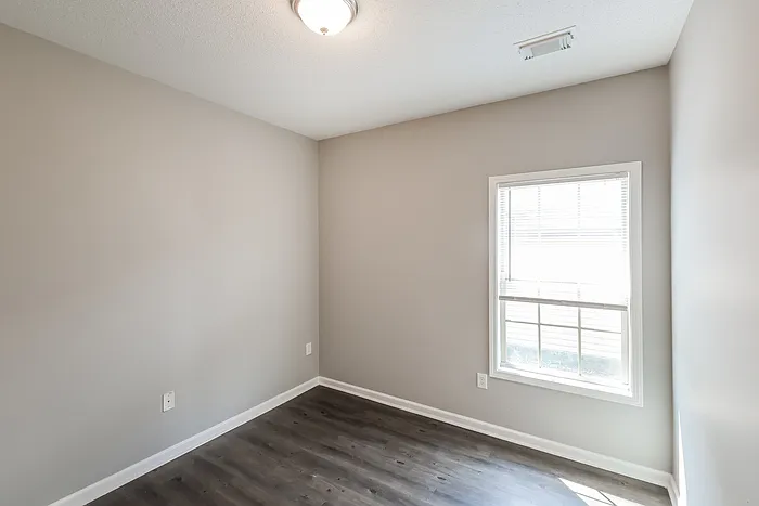 1571 Spencer Dr — Photo 8
