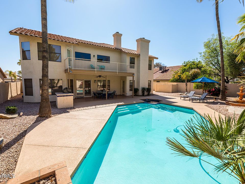1st image of 4548 E Vista Dr