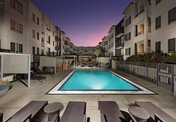3rd image of 5601 Wilshire Blvd #538
