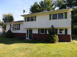 1 Linda Dr, Newburgh, NY 12550