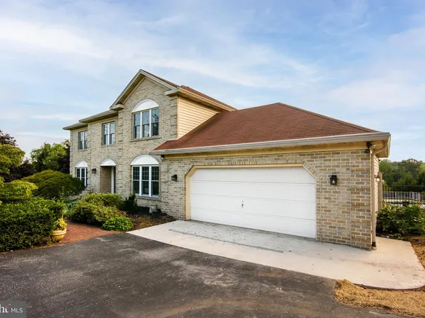 105 Bramblewood Ln, Lewisberry, PA 17339