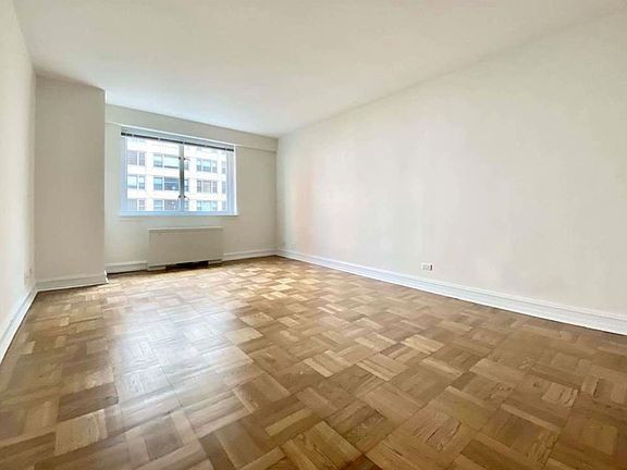 4th image of 200 E 71st St APT 11F