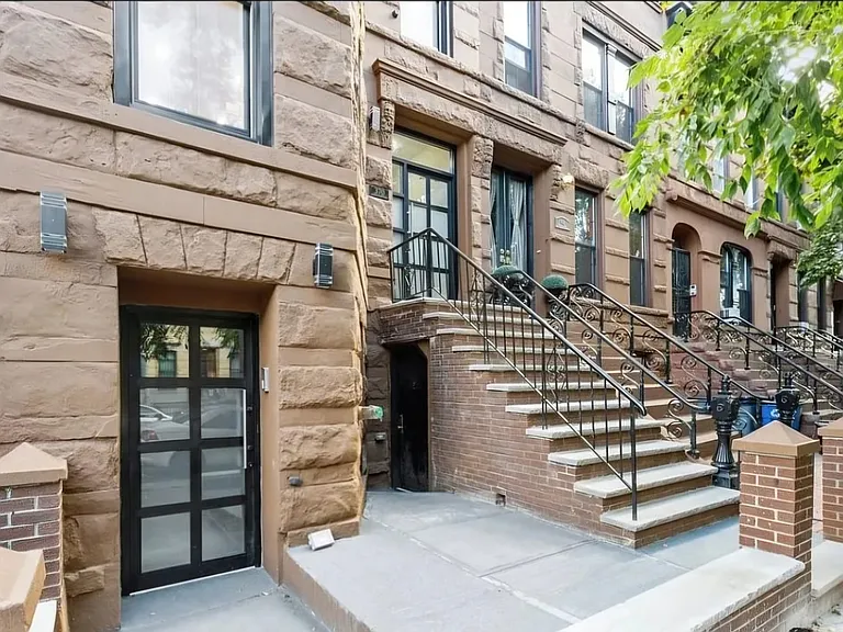 370 Marion St #2 — Photo 9