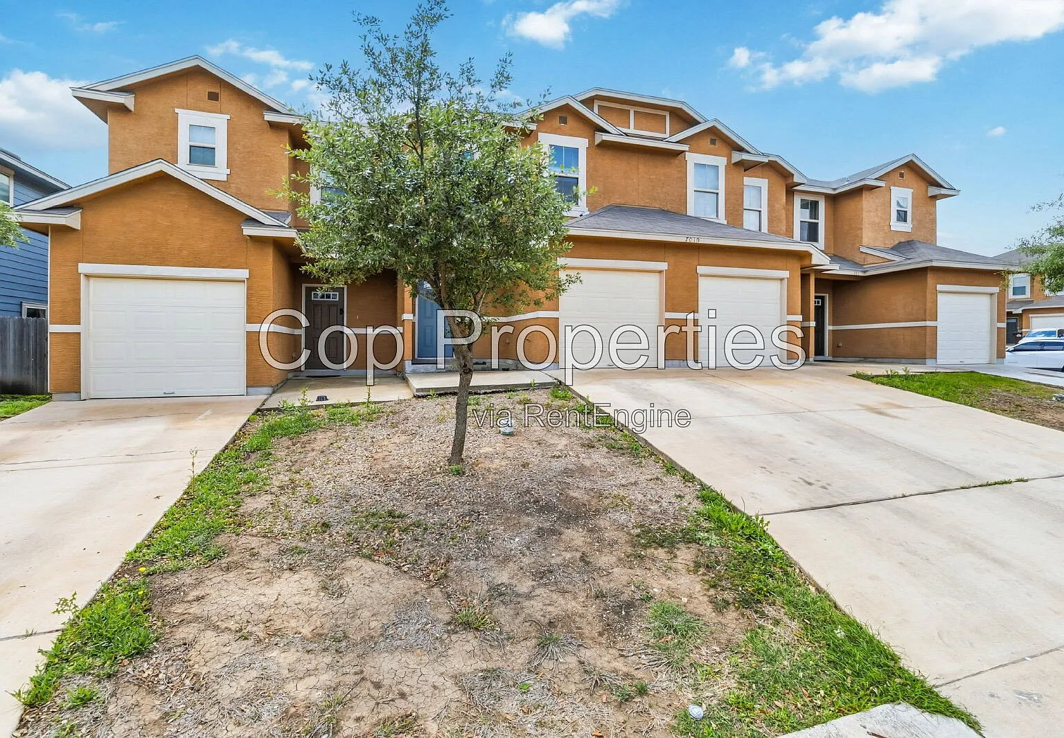3 bed, 2.5 bath, 1219 sqft, $1,395 — Photo 4