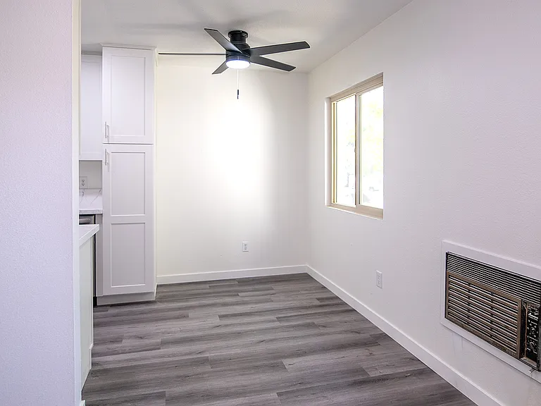 9175 Campina Dr #7 — Photo 4