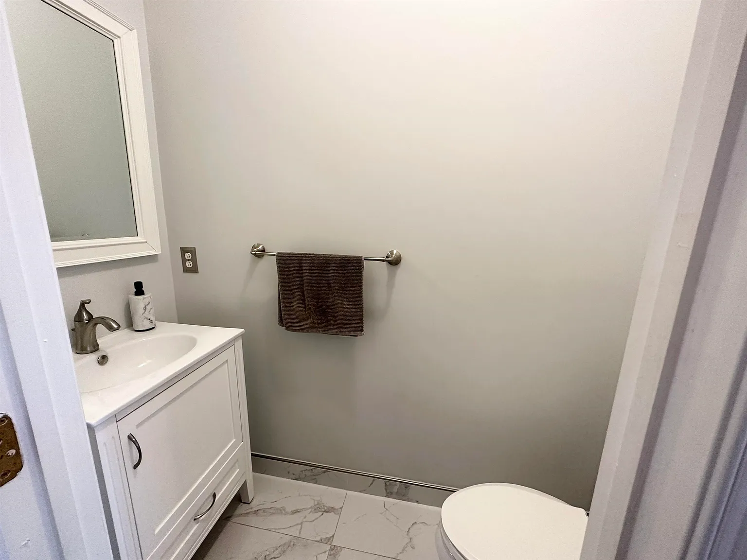 3 bed, 2.5 bath, $5,300 — Photo 4