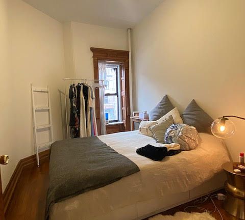5th image of 141 W 72nd St #2F