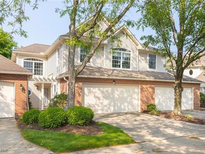 401 Bounty Way APT 227, Avon Lake, OH, 44012