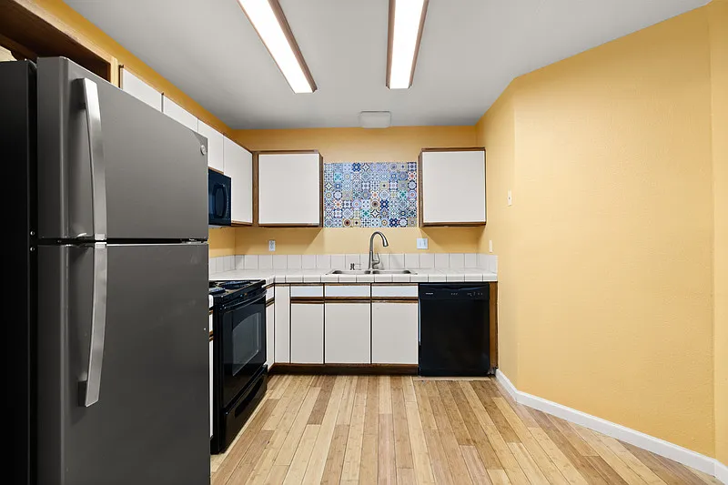 2 bed, 1.0 bath, 888 sqft, $1,400 — Photo 4