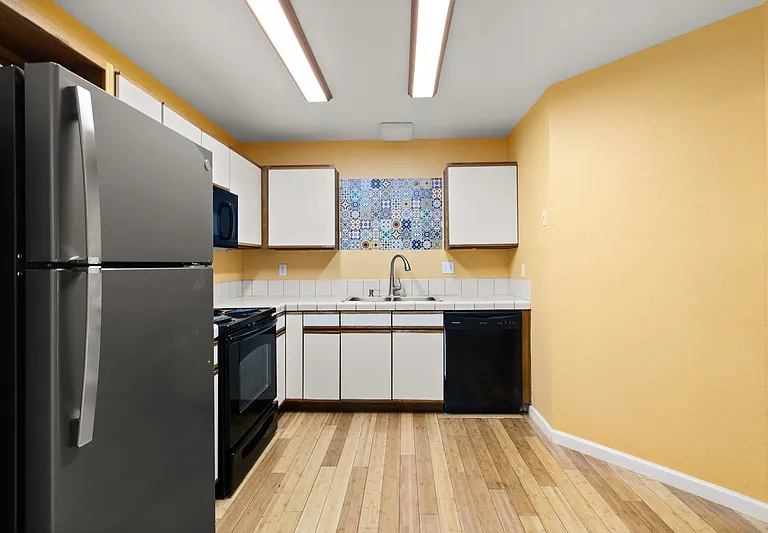 1126 W Elliot Rd #2012 — Photo 3