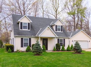 1400 Erieview Dr, Madison, OH 44057