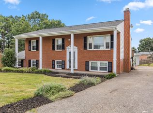 815 Dillon Dr, Vinton, VA 24179