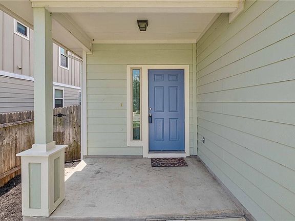 4th image of 251 Pearl Way