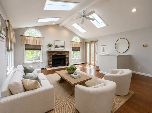84 Colgate Ave, Paramus, NJ 07652