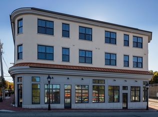 6 Market St #3, Newburyport, MA 01950