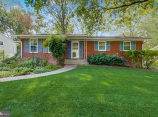 2438 Holt St, Vienna, VA 22180