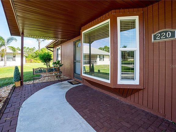 3rd image of 220 Pineglen Ct