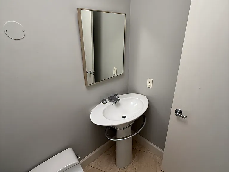 8030 Walinca Ter — Photo 9