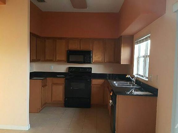 4th image of 31131 Bridgegate Dr