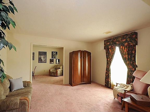 3rd image of 2307 Chelston Ct