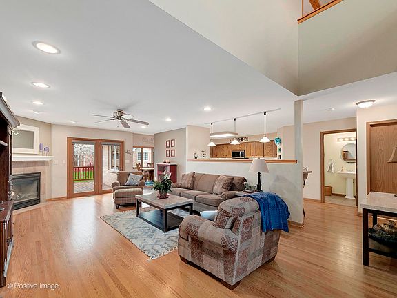 3rd image of 13557 Lockwood Ave
