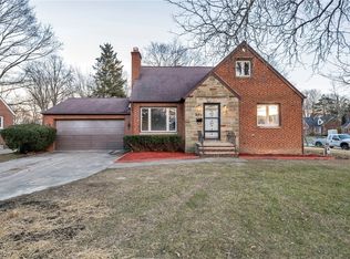 3053 Walter Rd, North Olmsted, OH 44070