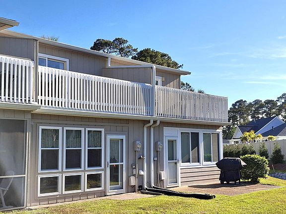 4th image of 928 Villa Dr. #928