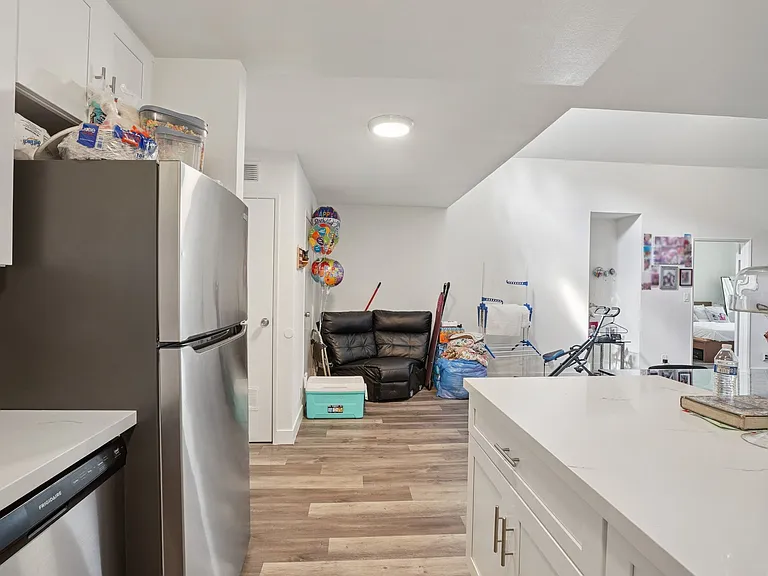 Sylvan Apartments — Photo 27