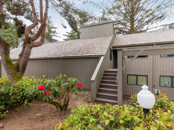 5801 NE Voyage Ave APT 25, Lincoln City, OR 97367