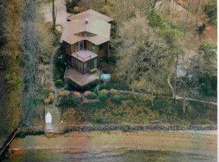 44 E River Rd, Rumson, NJ 07760