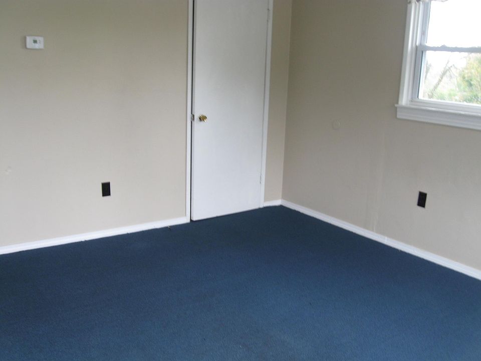 2nd image of 112 Old Glendale Rd